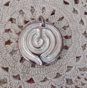 RLM STUDIO .925 THAILAND STERLING SILVER LABYRINTH/MAZE ROUND PENDANT 16 GRAMS